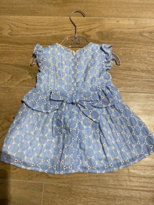 dr kid kleedje blauw achterzijde